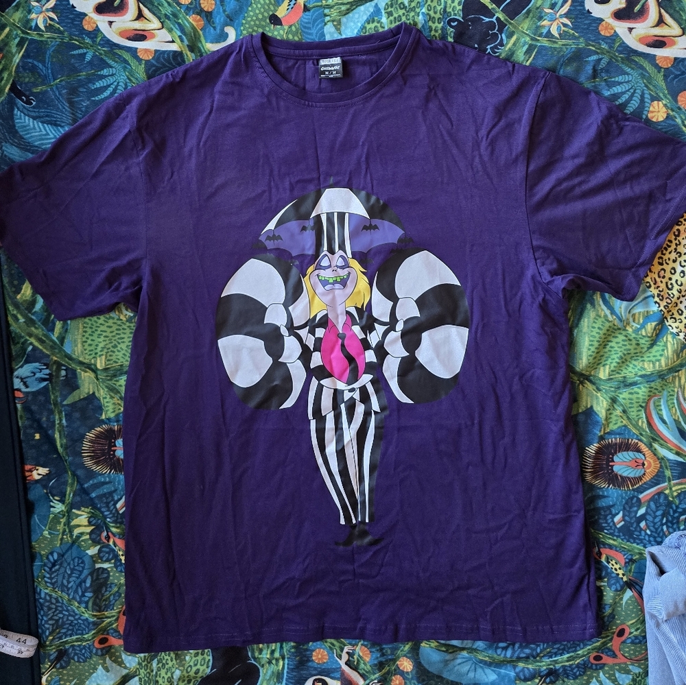 Cakeworthy Beetlejuice Oversized T-Shirt